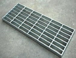 廠家生產鍍鋅鋼格板,樓梯踏步板,t1,t2,t3,t4踏步板 朗順